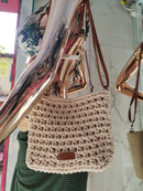 BOLSA DE MACRAMÊ COM ALÇA REGULÁVEL CREME