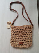 BOLSA DE MACRAMÊ COM ALÇA REGULÁVEL BEGE