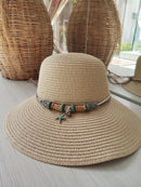 CHAPÉU DE PRAIA CREME COM DETALHE DE ESTRELA DO MAR