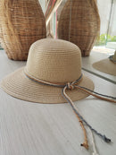 CHAPÉU DE PRAIA CREME COM DETALHE DE ESTRELA DO MAR