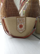 BOLSA DE PRAIA COM MIÇANGAS CREME